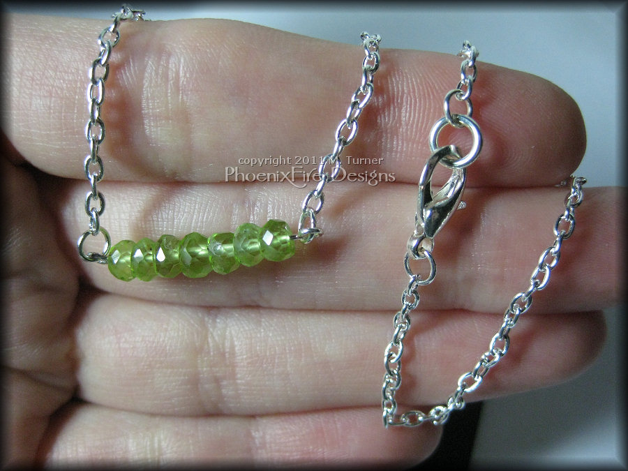 peridot-row-necklace1d